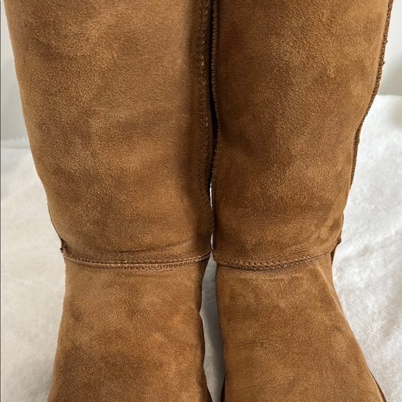 UGG Classic Tall Boots | Chestnut | Shearling Lined - Picture 14 of 15
